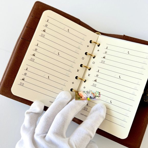 Louis Vuitton Agenda Notebook - Picture 8 of 10